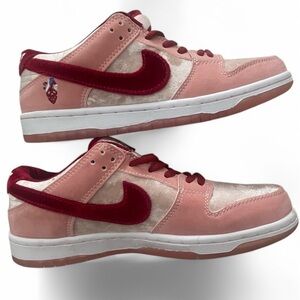 Nike sb strange love dunks